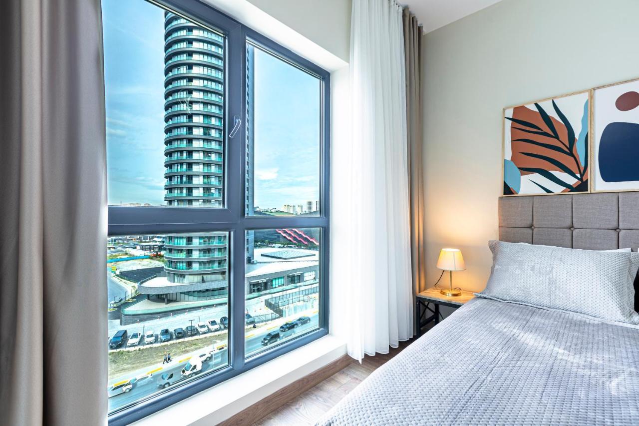 212 Outlet Karsisinda Lux N7 * Istambul