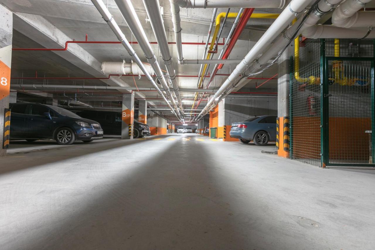 212 Outlet Karsisinda Lux N7 * Istambul