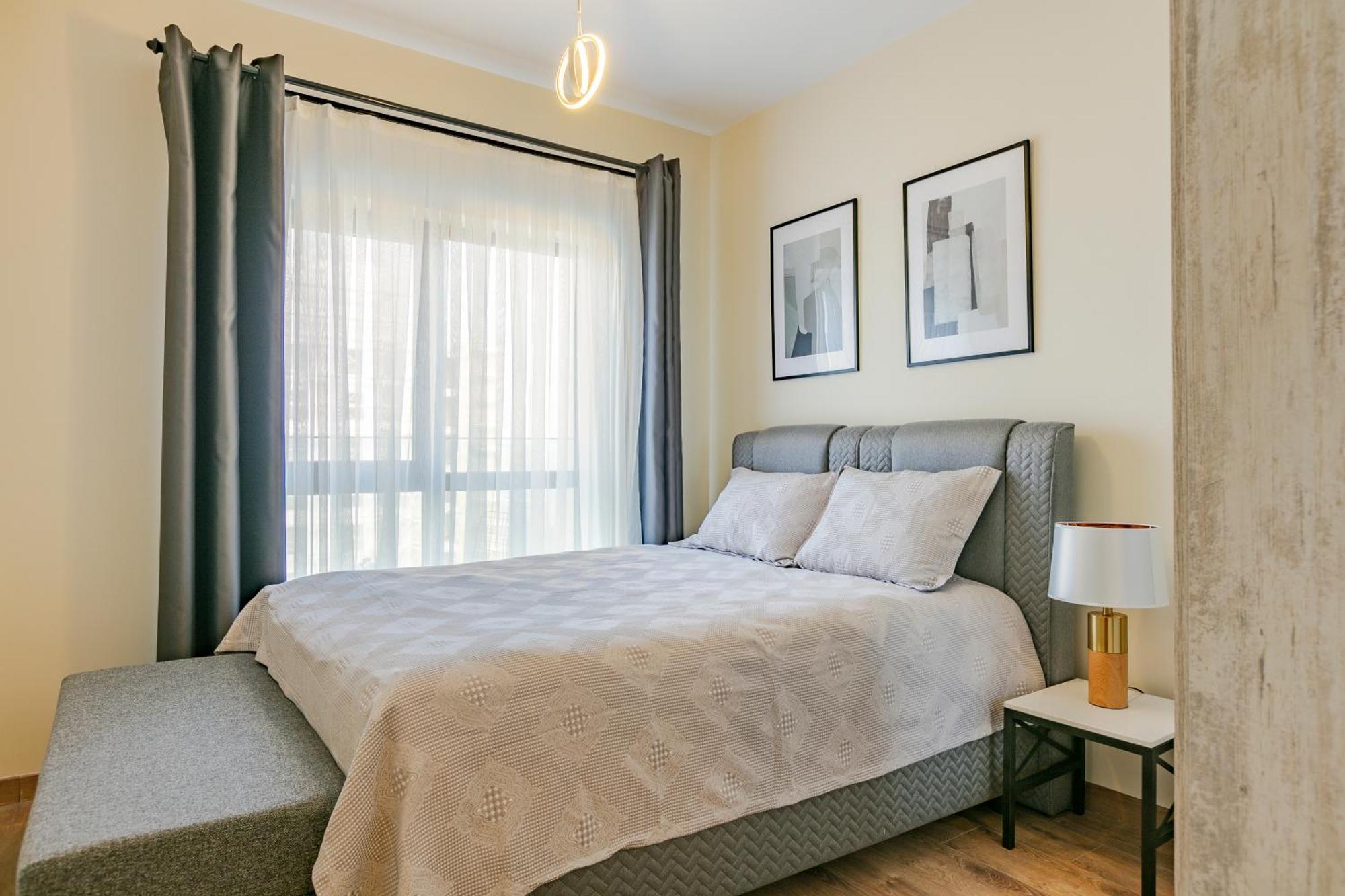 212 Outlet Karsisinda Lux N7 Istambul
