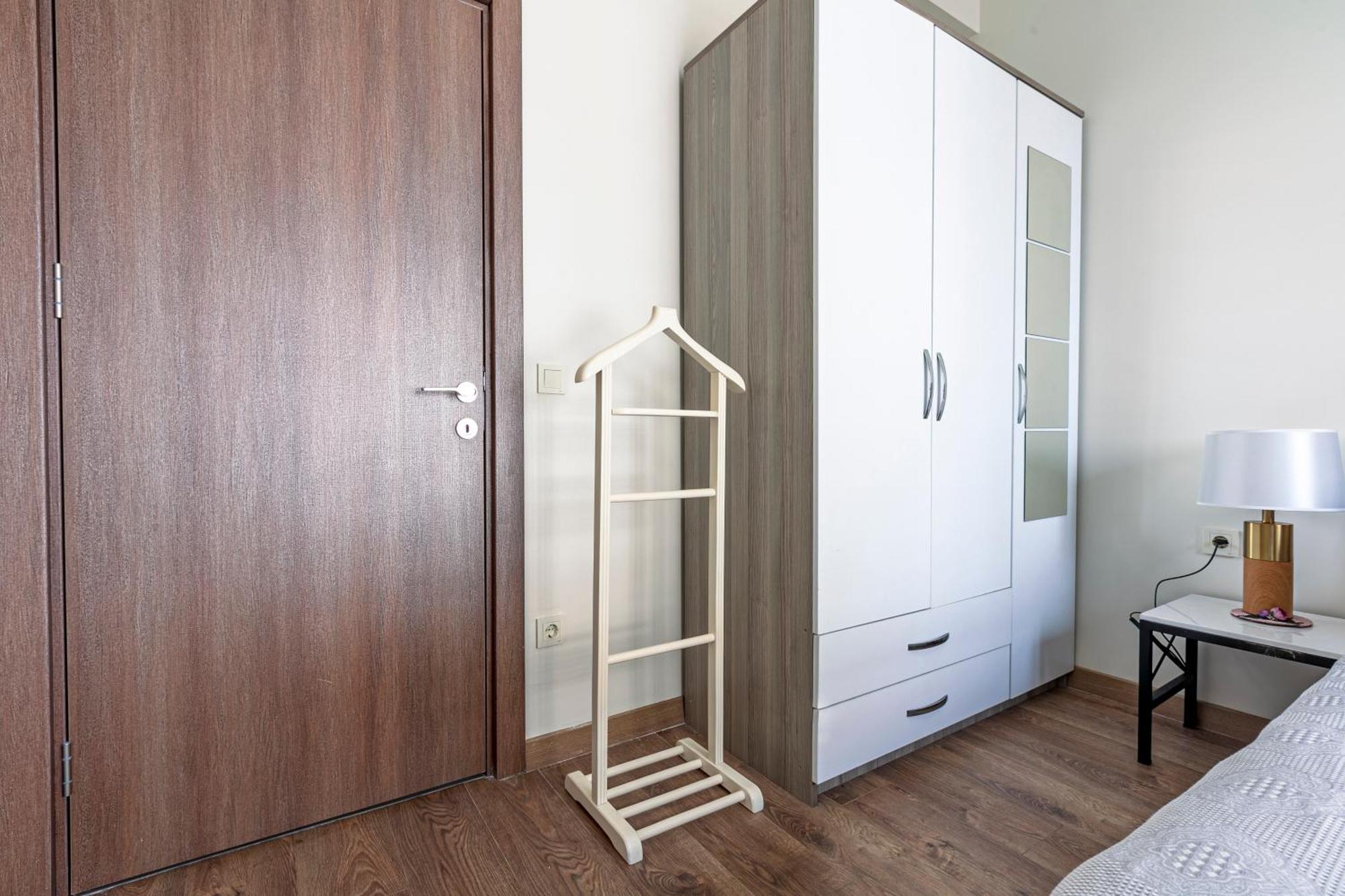 212 Outlet Karsisinda Lux N7 Istambul